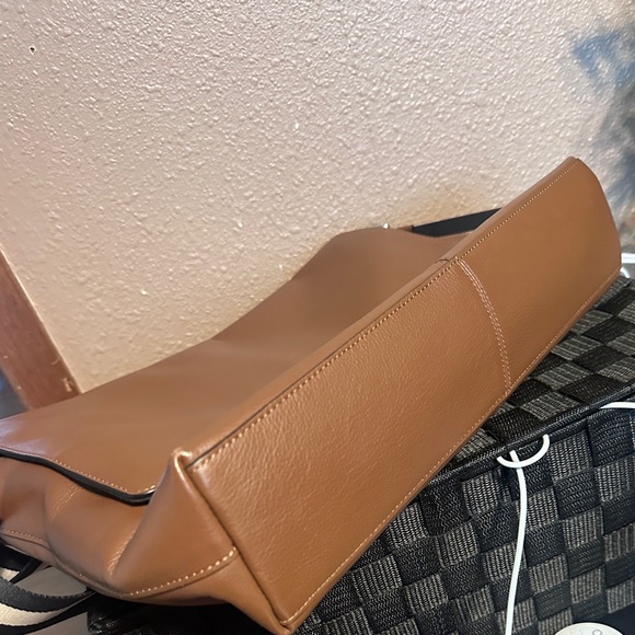 CHARLES MESSENGER IN SMOOTH LEATHER (COACH F54792) laptop/briefcase/messenger. - Picture 7 of 10